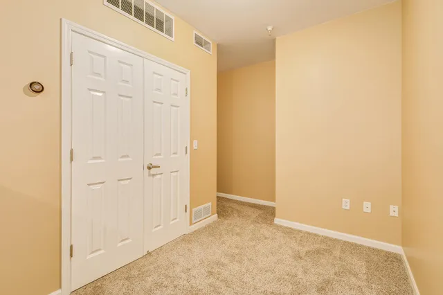 $279,900 | 2566 Ellis Avenue, Unit 116, St. Paul, MN 55114