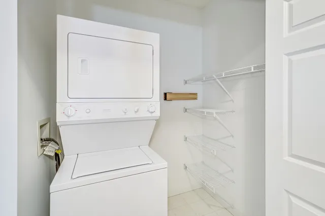 $279,900 | 2566 Ellis Avenue, Unit 116, St. Paul, MN 55114