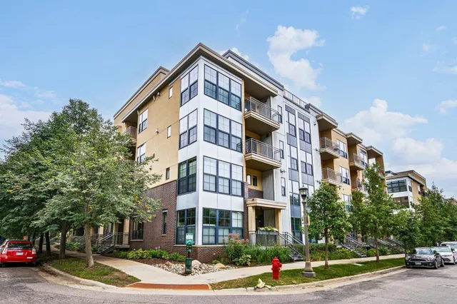 $279,900 | 2566 Ellis Avenue, Unit 116, St. Paul, MN 55114