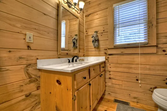 $341,500 | 142 Arrow Ridge Road, McCaysville, GA 30555