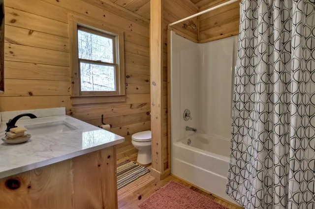 $341,500 | 142 Arrow Ridge Road, McCaysville, GA 30555