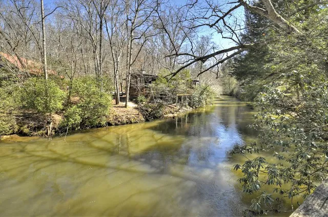 $341,500 | 142 Arrow Ridge Road, McCaysville, GA 30555