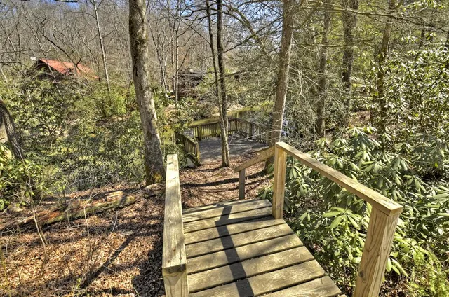 $341,500 | 142 Arrow Ridge Road, McCaysville, GA 30555