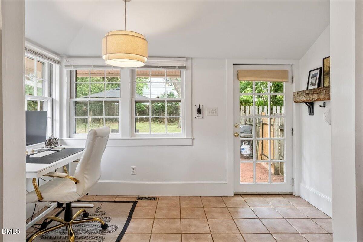 519 Holden Street Raleigh, NC 27604 - Photo 15 of 34