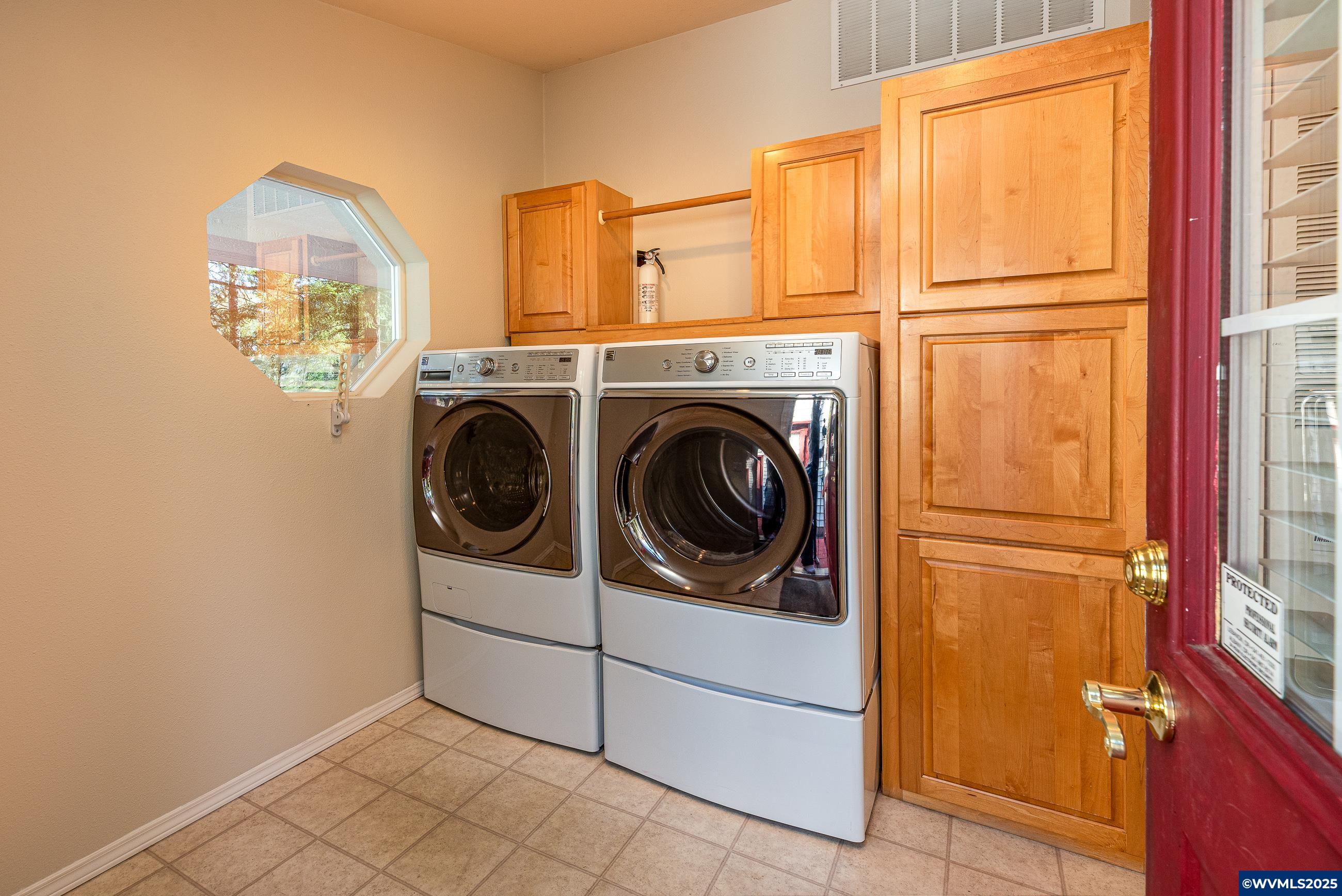 30830 Pineway Road Lebanon, OR 97355 - Photo 16 of 47 Gallery Image 16