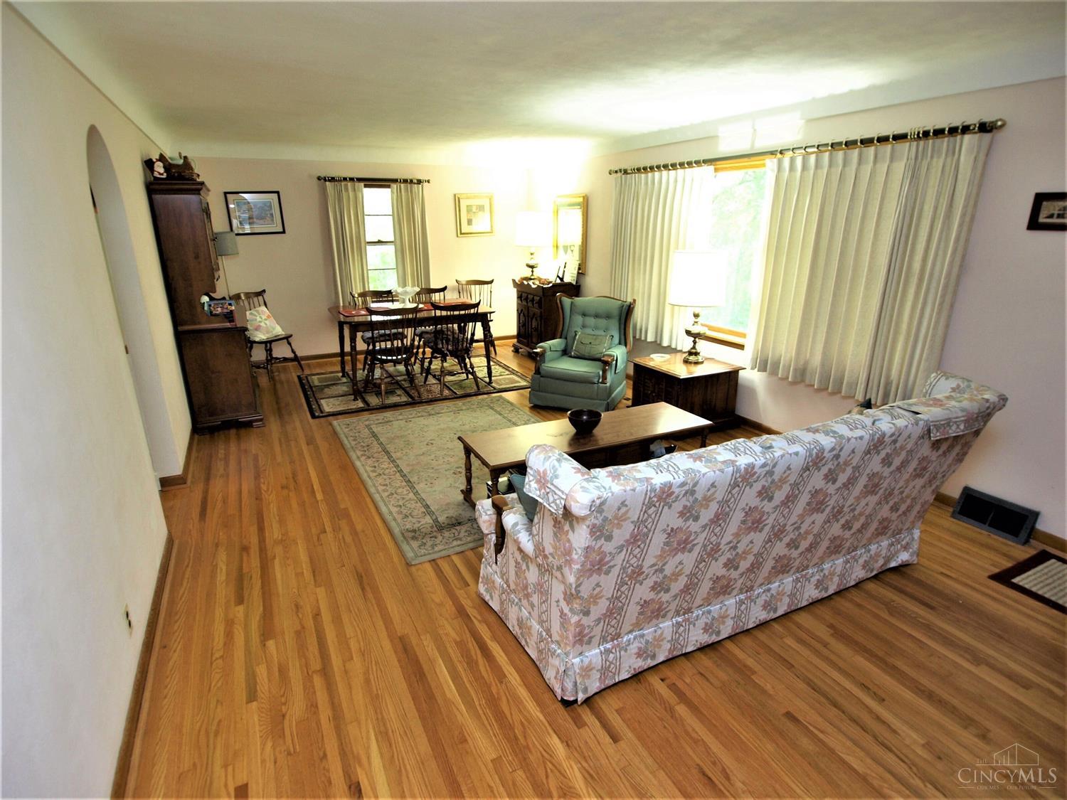 5976 Winton Road Fairfield, OH 45014 - Photo 4 of 43