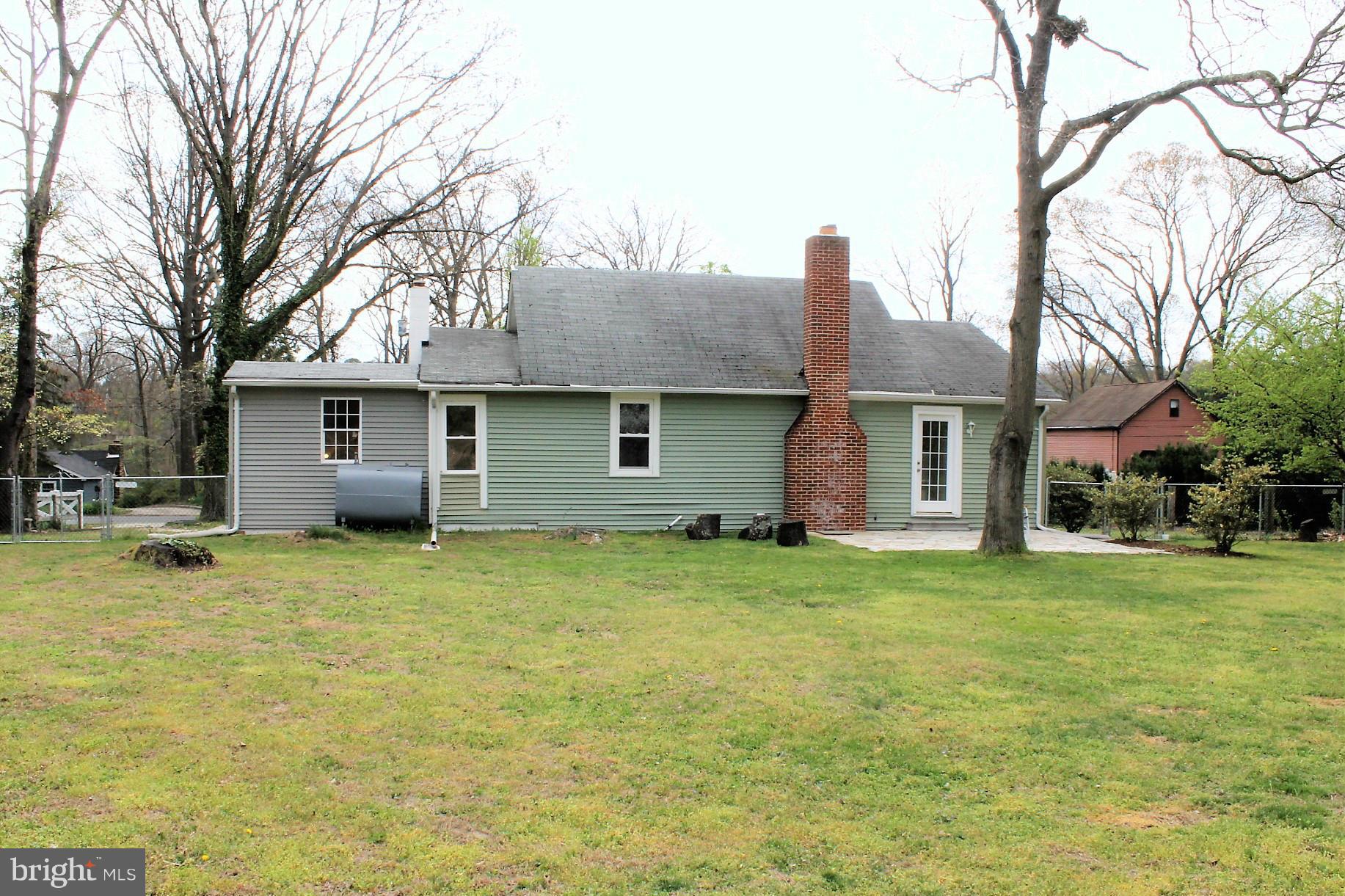 642 Riverside Drive Pasadena, MD 21122 - Photo 14 of 17 Exterior (Rear)