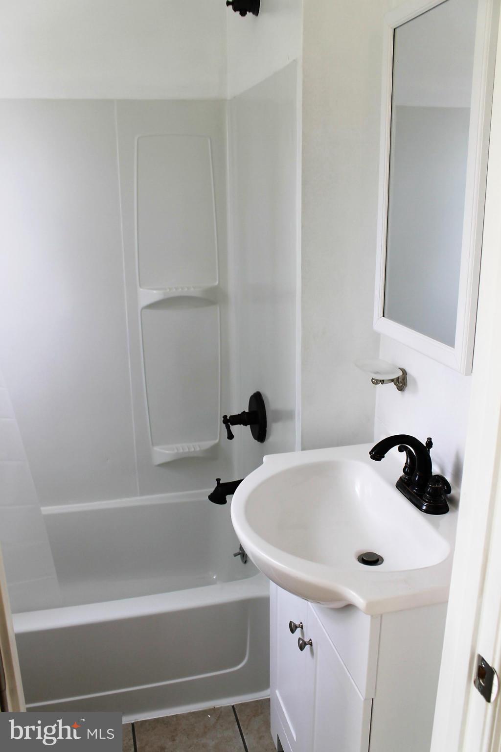 Bedroom (Master)