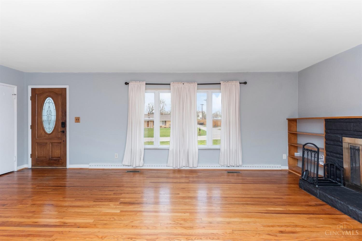 458 Craig Road Cincinnati, OH 45244 - Photo 5 of 37