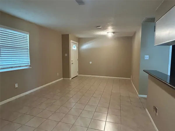 $1,250 | 937 Fresa Road, Pasadena, TX 77502