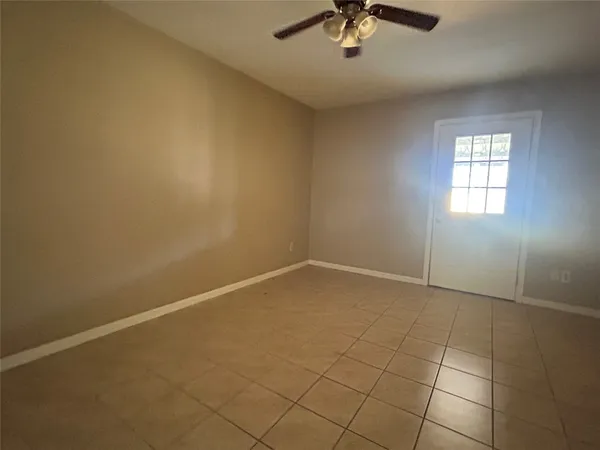 $1,250 | 937 Fresa Road, Pasadena, TX 77502