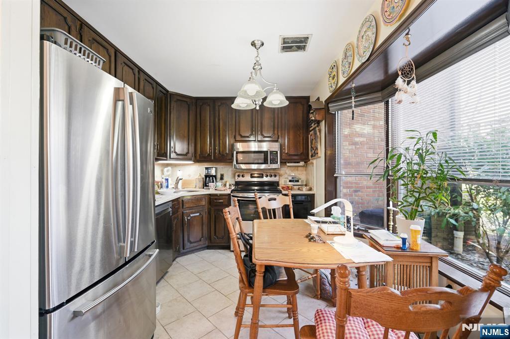 900 Valley Road Clifton, NJ 07013 - Photo 11 of 27