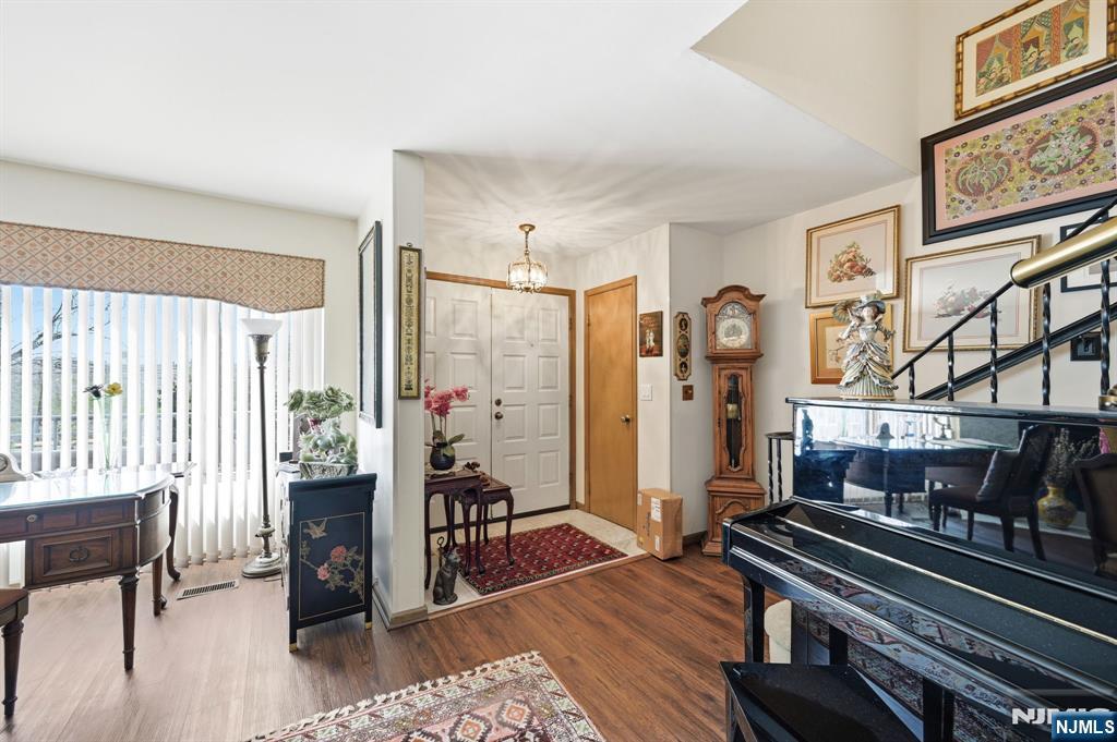 900 Valley Road Clifton, NJ 07013 - Photo 4 of 27