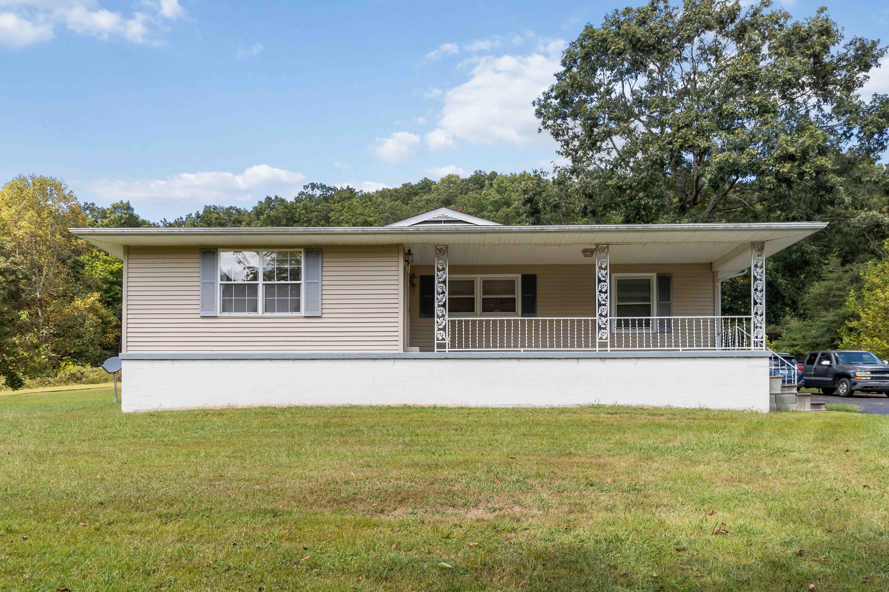 1450 Carter School Road Stanford, KY 40484 - Photo 1 of 59 001