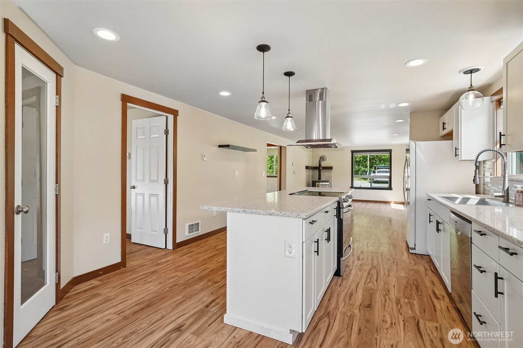 21199 Grip Road Sedro-Woolley, WA 98284 - Photo 8 of 37