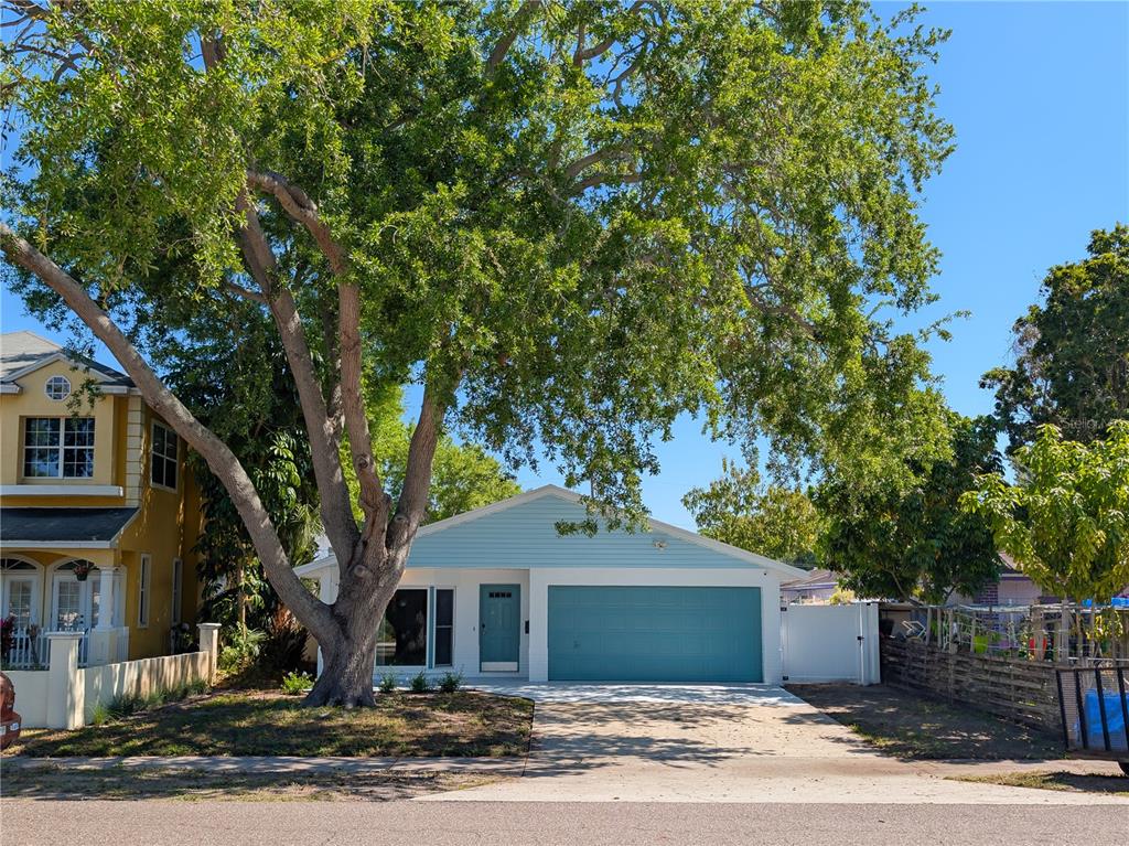 3513 Haines Road North St. Petersburg, FL 33704 - Photo 2 of 21