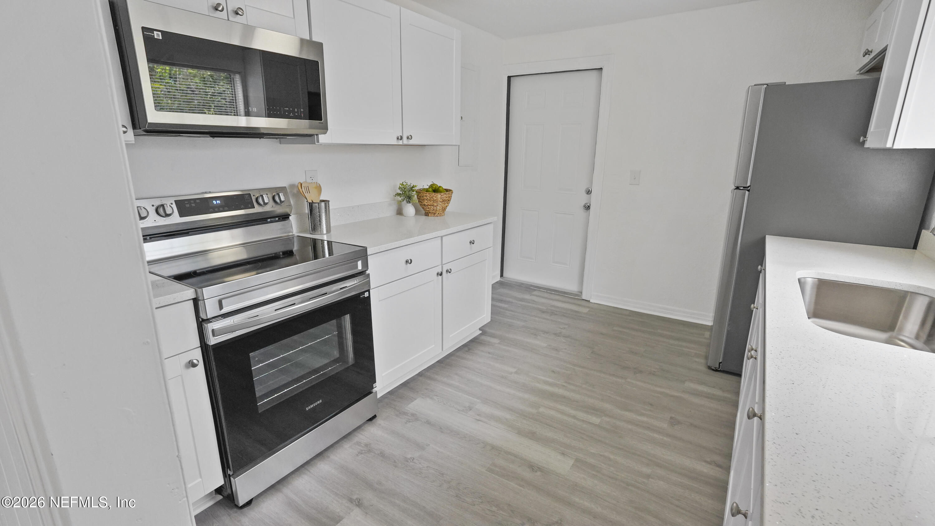 2429 Leon Road Jacksonville, FL 32246 - Photo 16 of 33 KITCHEN