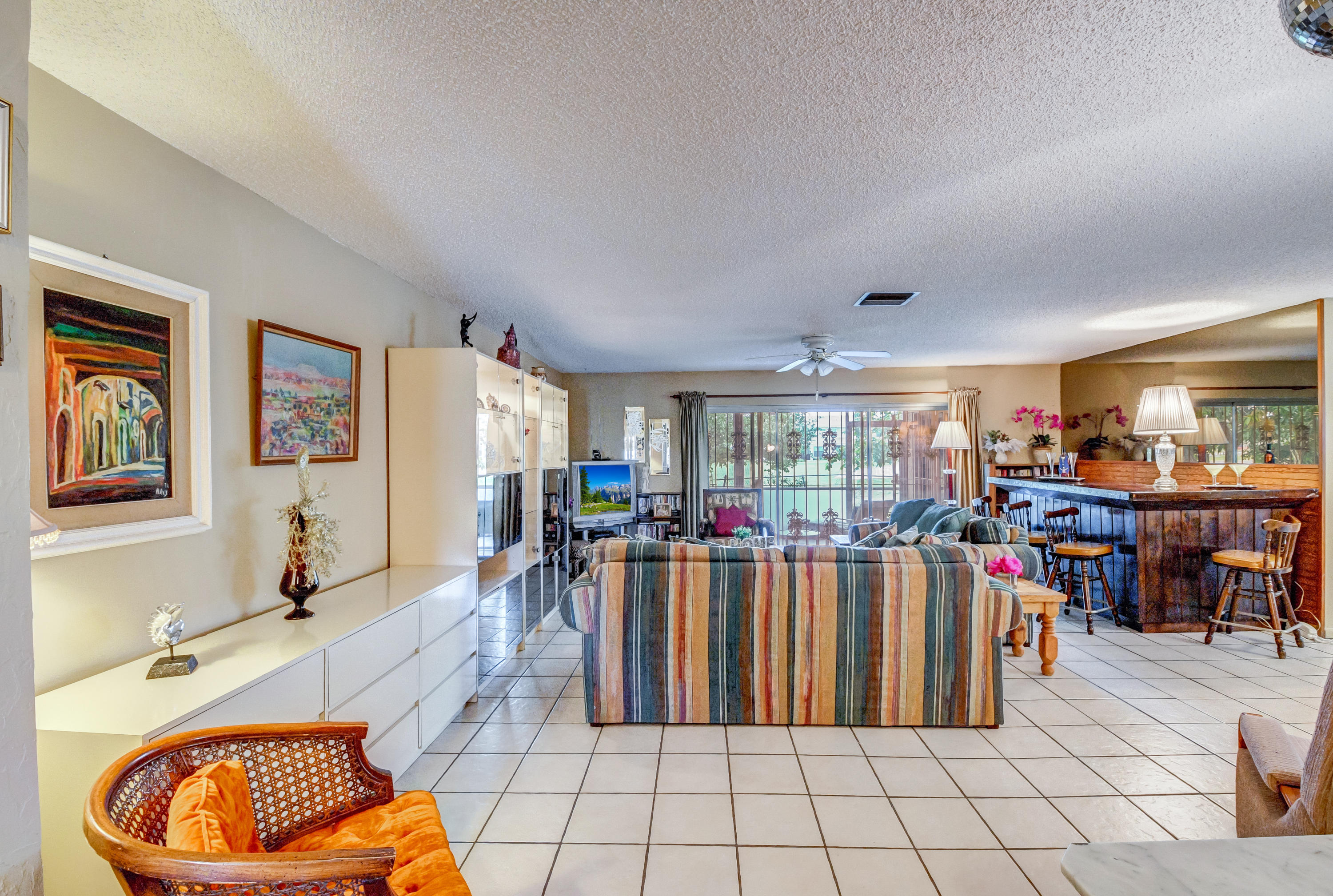 23111 Southwest 61st Avenue Boca Raton, FL 33428 - Photo 15 of 55 Spacious Living room