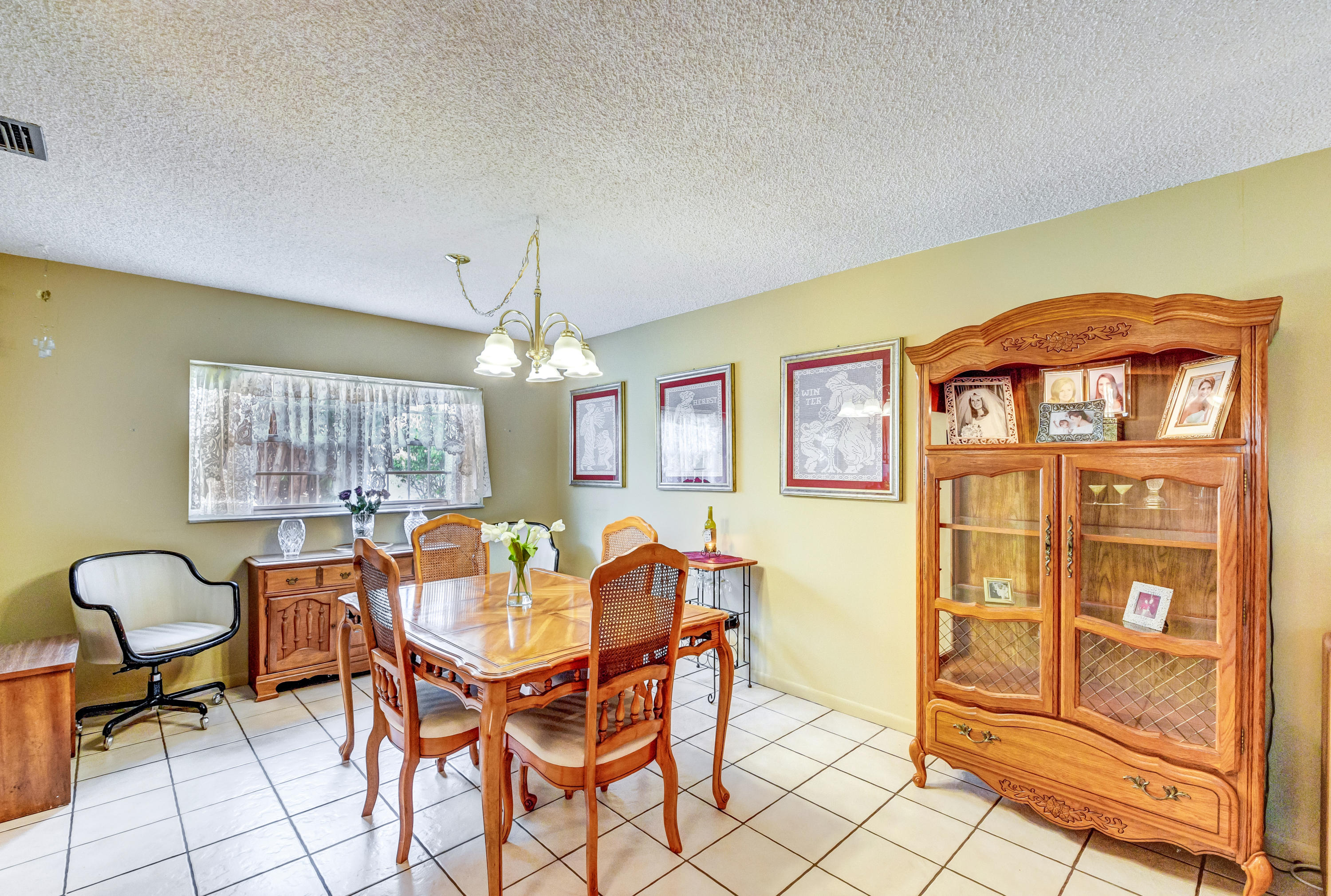 23111 Southwest 61st Avenue Boca Raton, FL 33428 - Photo 18 of 55 Dining room