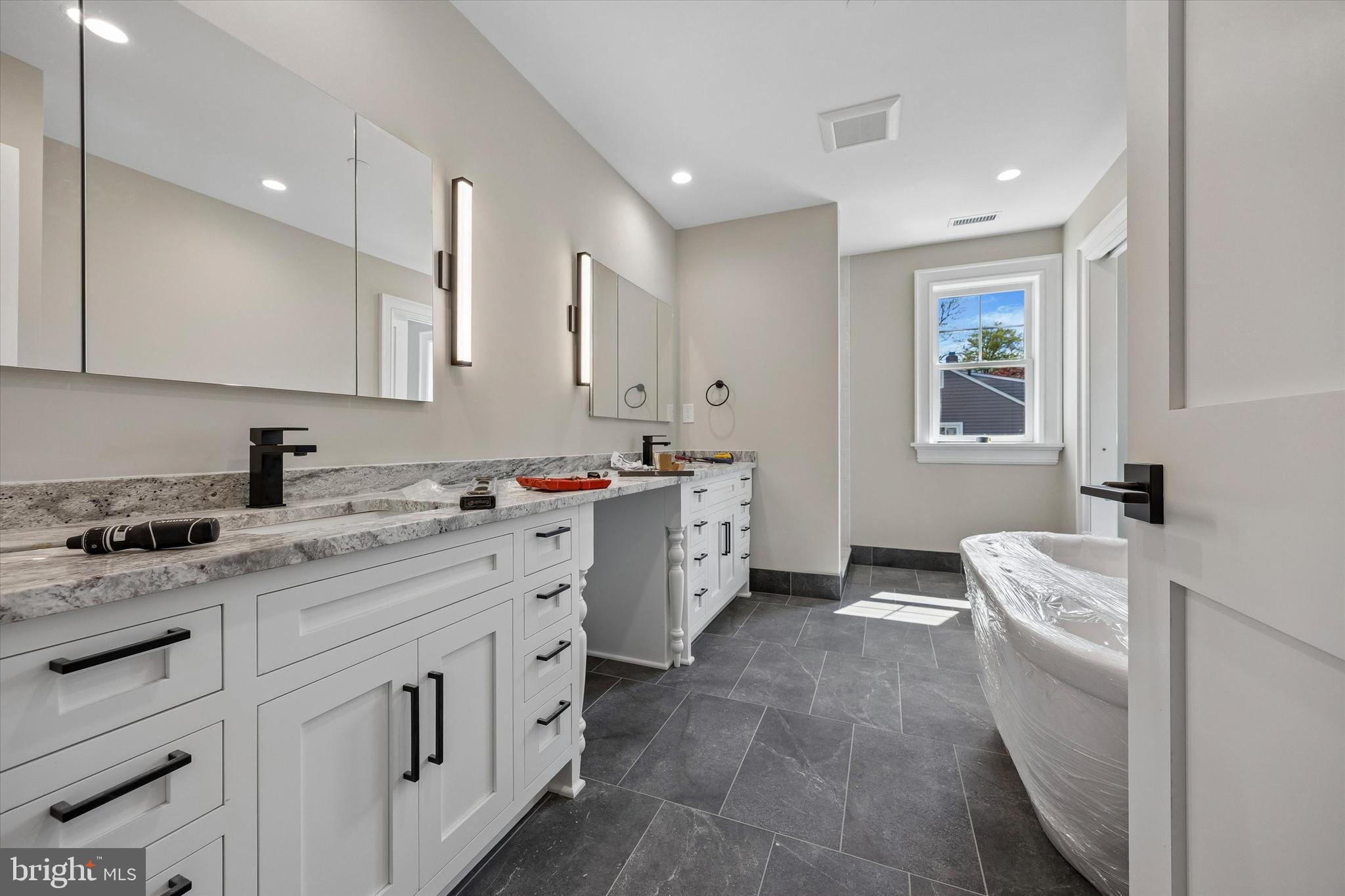3607 Gradyville Road Newtown Square, PA 19073 - Photo 9 of 20 Primary Bath with Dual Sinks