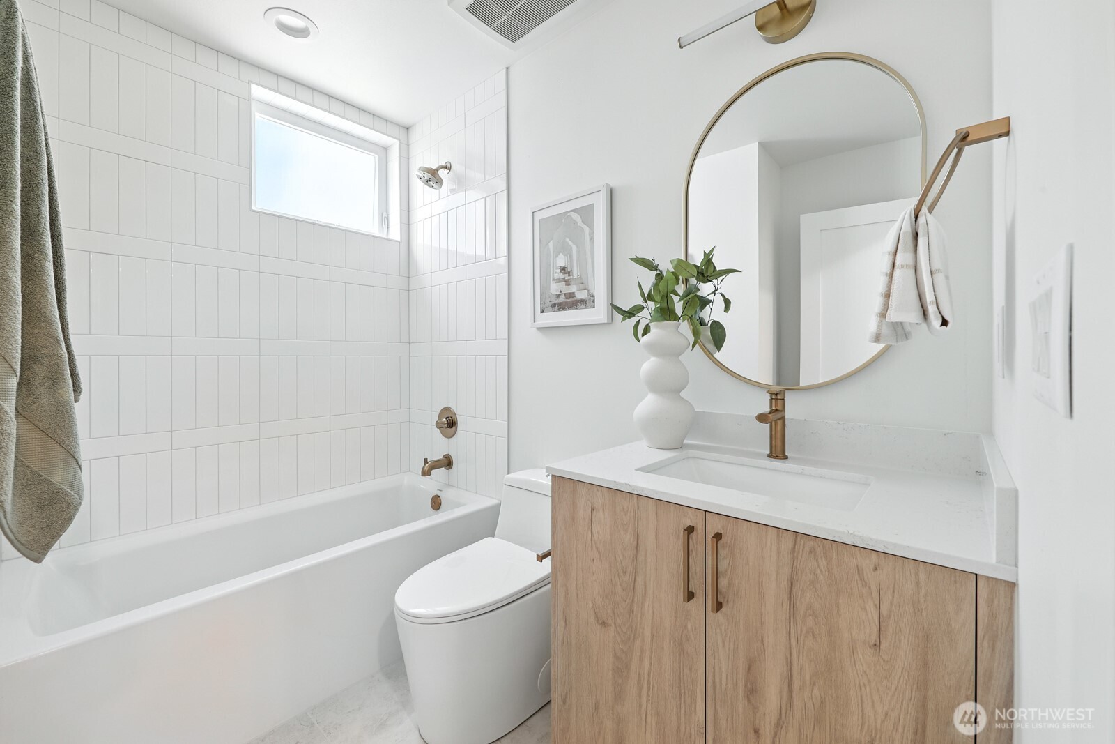 9020 13th Avenue Northwest, Unit B Seattle, WA 98117 - Photo 19 of 36