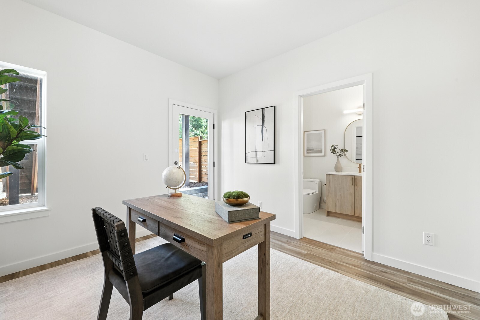 9020 13th Avenue Northwest, Unit B Seattle, WA 98117 - Photo 23 of 36