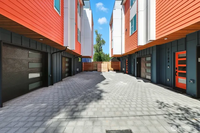 $899,950 | 9020 13th Avenue Northwest, Unit B, Seattle, WA 98117