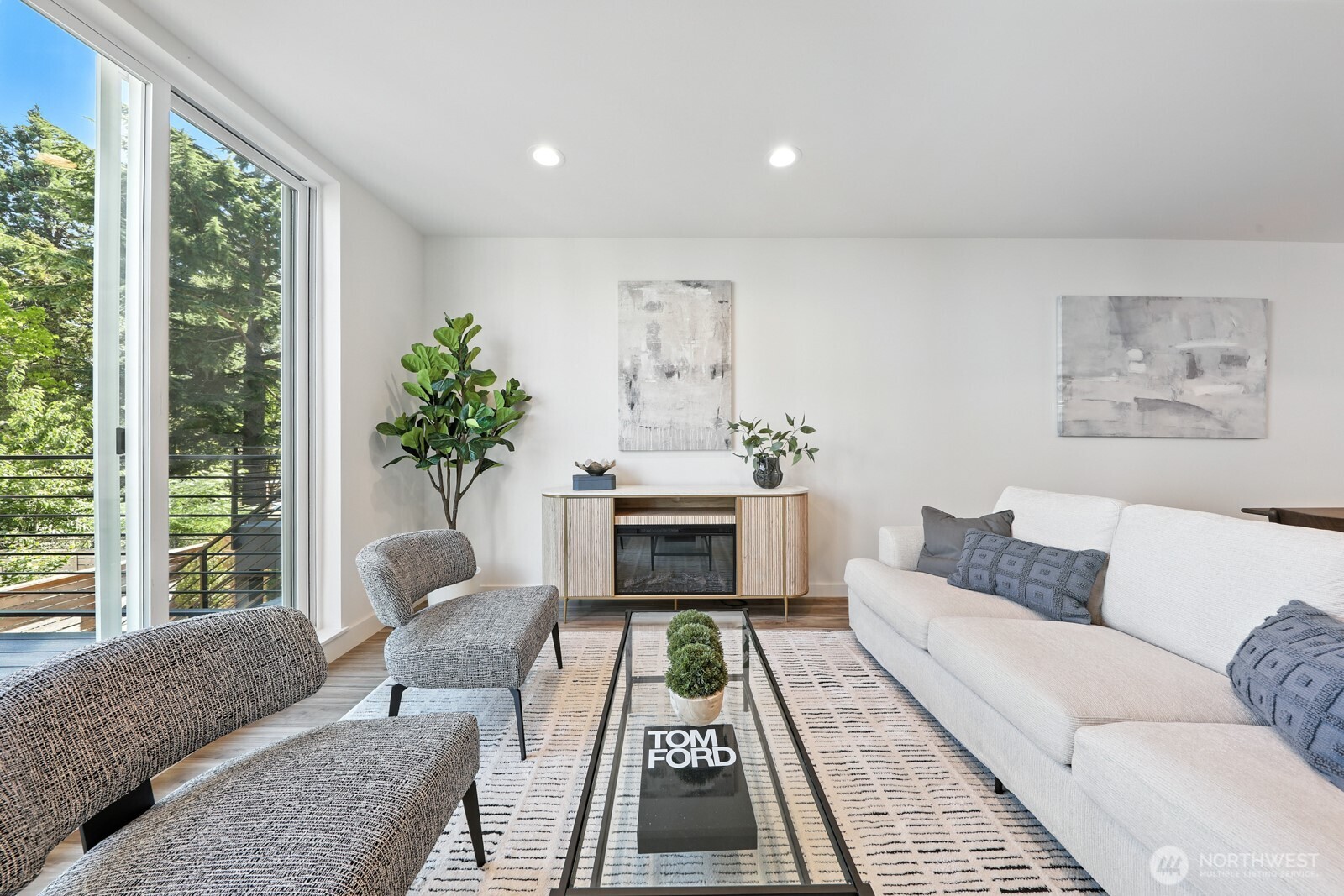 9020 13th Avenue Northwest, Unit B Seattle, WA 98117 - Photo 3 of 36