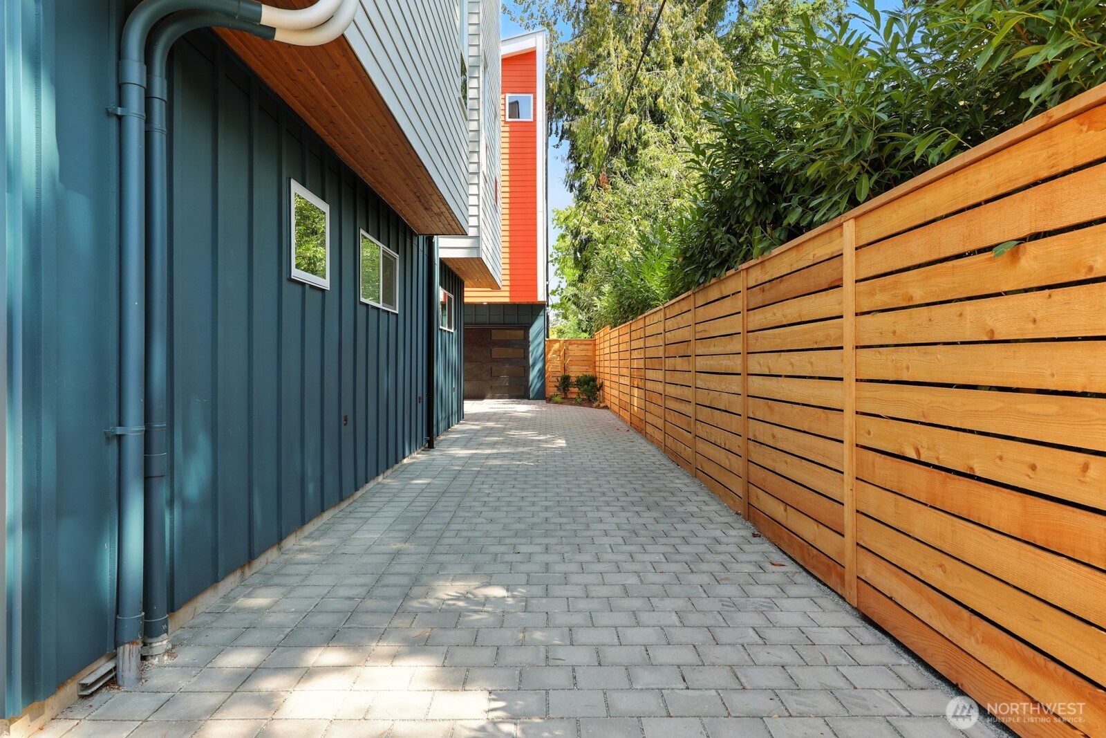 9020 13th Avenue Northwest, Unit B Seattle, WA 98117 - Photo 31 of 36