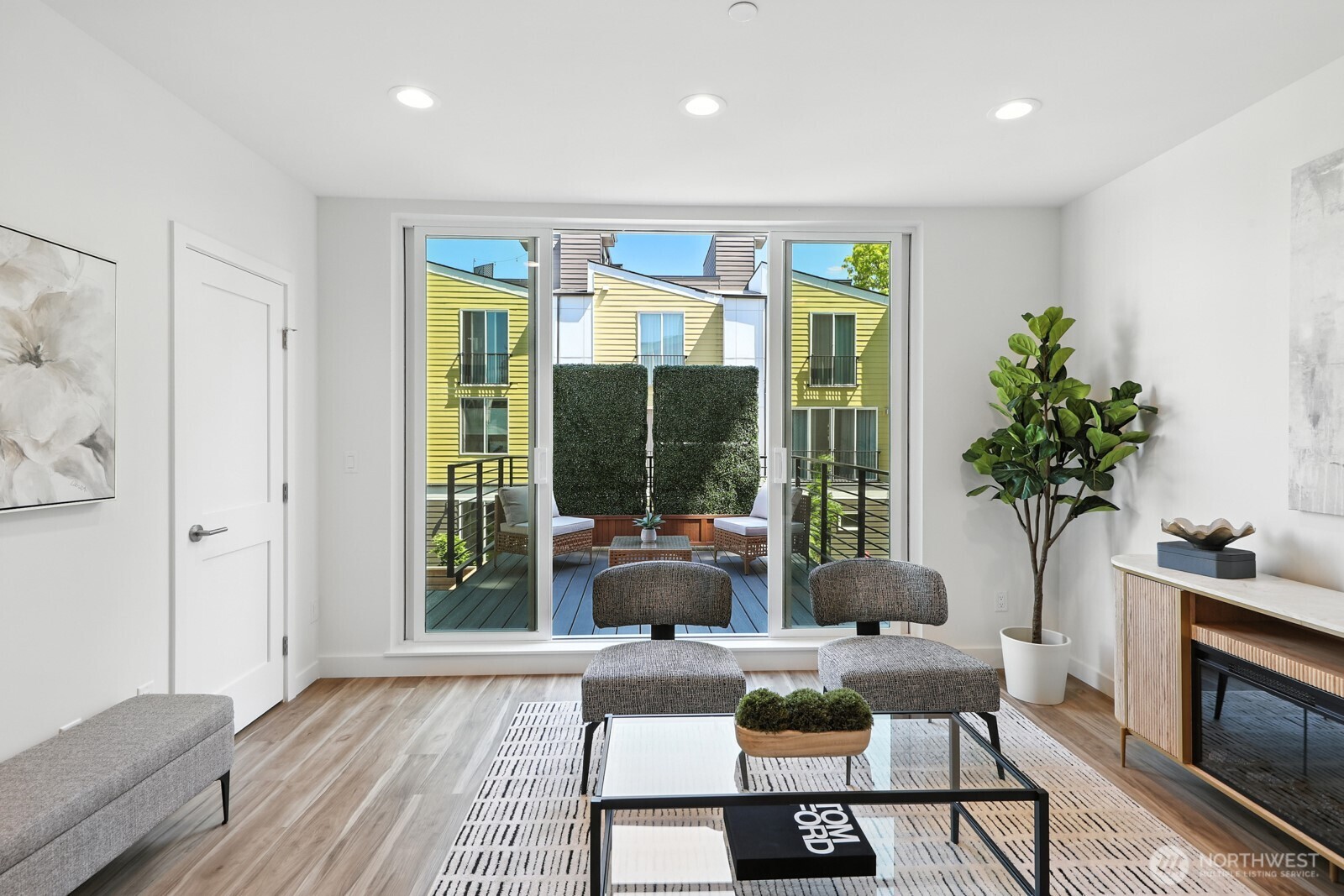 9020 13th Avenue Northwest, Unit B Seattle, WA 98117 - Photo 7 of 36