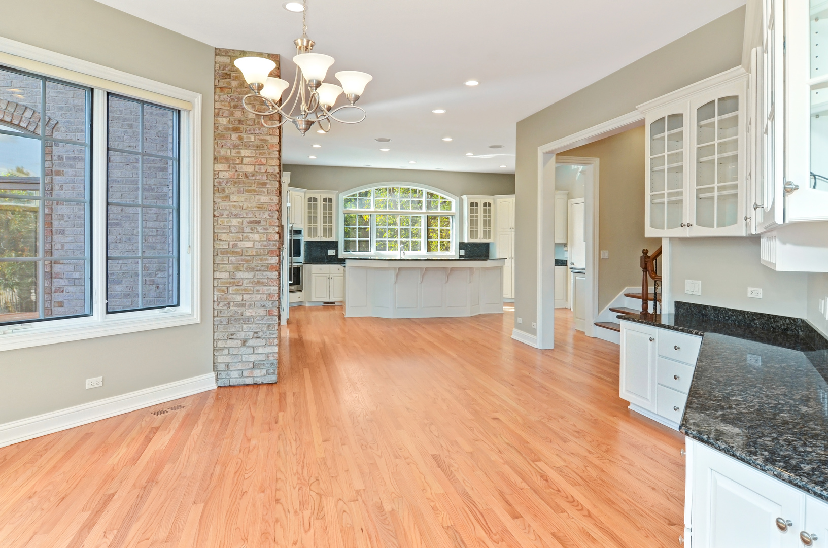 601 Ambriance Drive Burr Ridge, IL 60527 - Photo 16 of 47