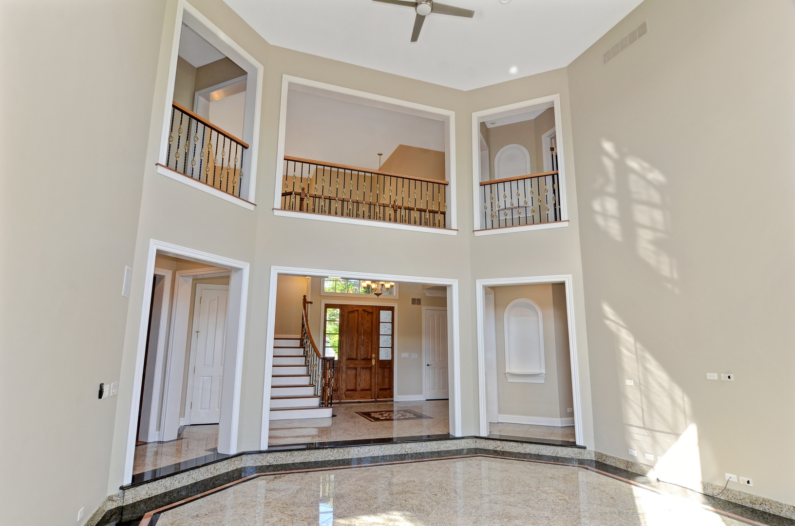 601 Ambriance Drive Burr Ridge, IL 60527 - Photo 5 of 47