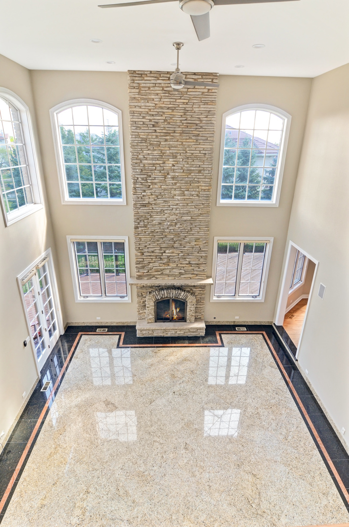 601 Ambriance Drive Burr Ridge, IL 60527 - Photo 7 of 47
