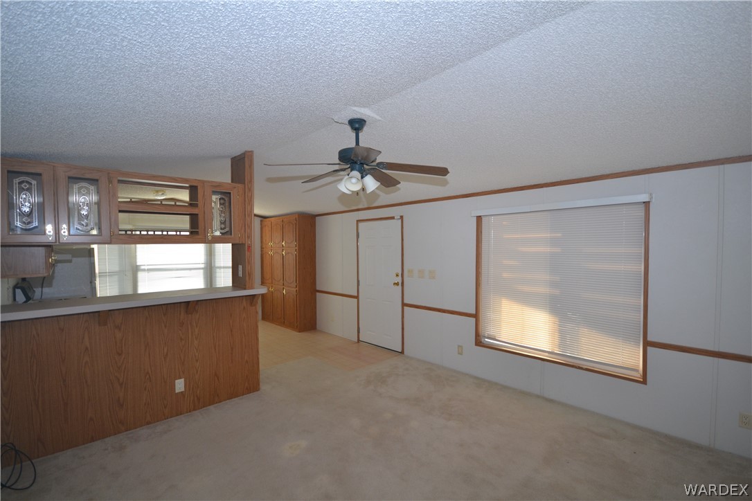 520 South Houck Road Golden Valley, AZ 86413 - Photo 14 of 38