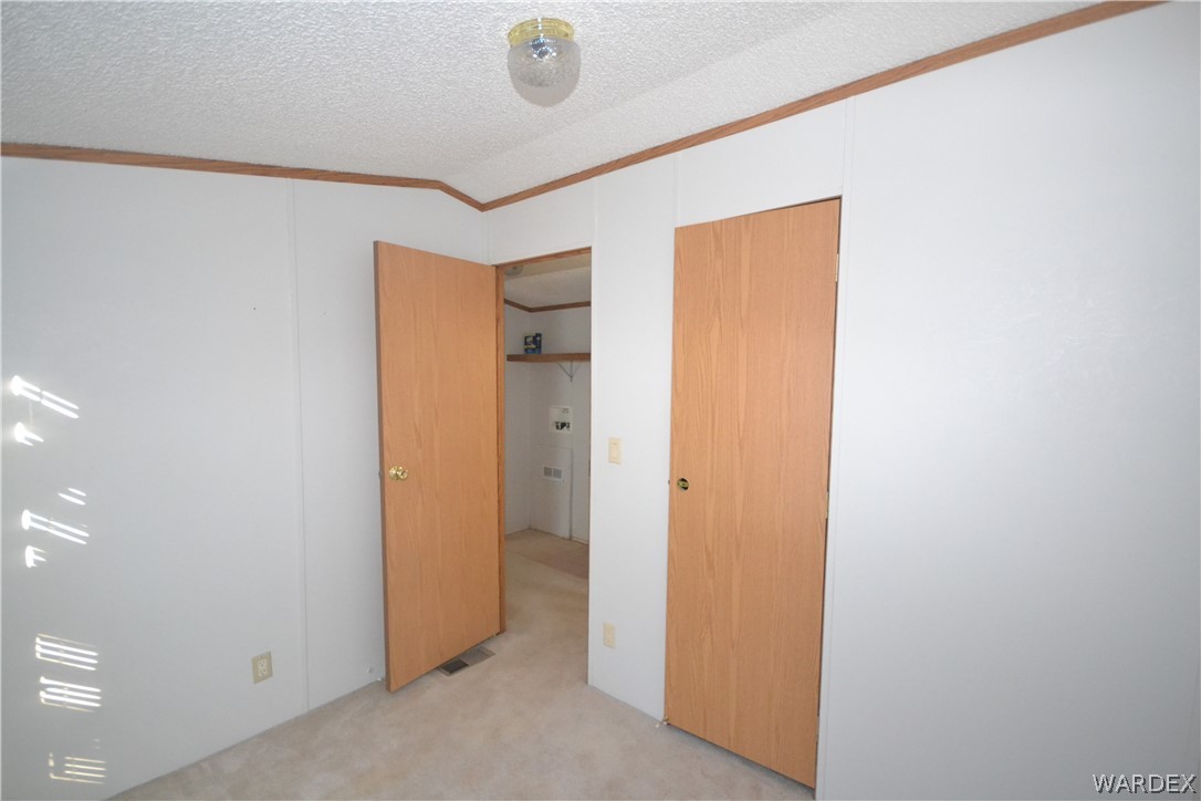 520 South Houck Road Golden Valley, AZ 86413 - Photo 15 of 38