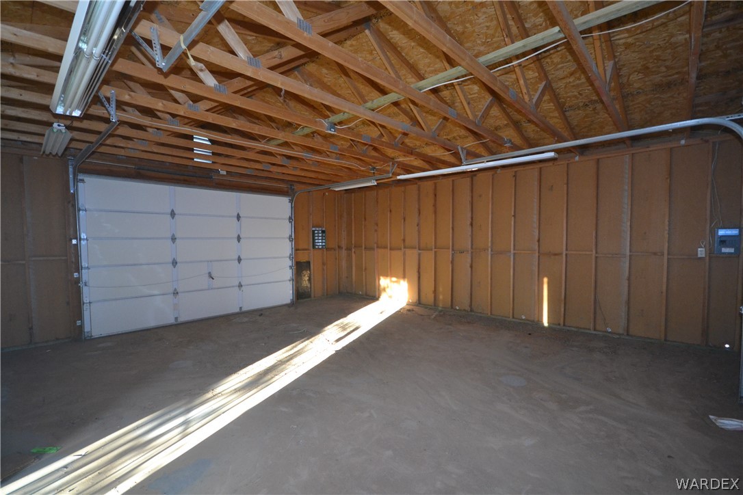520 South Houck Road Golden Valley, AZ 86413 - Photo 29 of 38