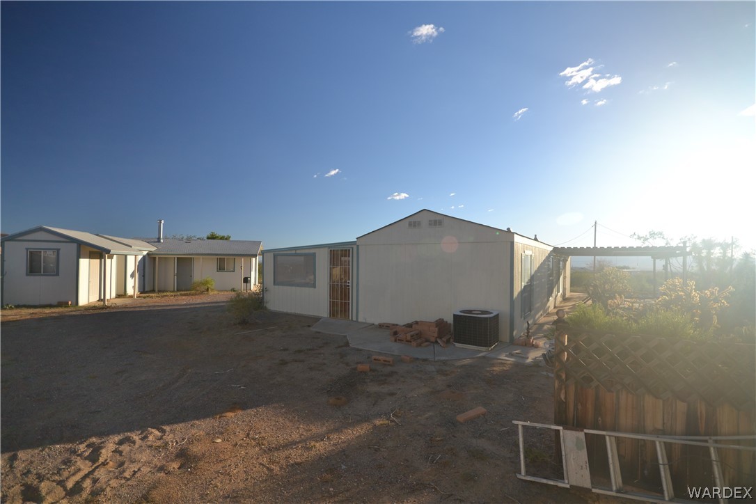 520 South Houck Road Golden Valley, AZ 86413 - Photo 31 of 38