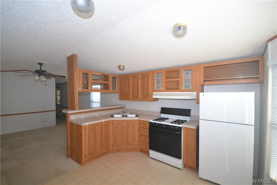 520 South Houck Road Golden Valley, AZ 86413 - Photo 10 of 38