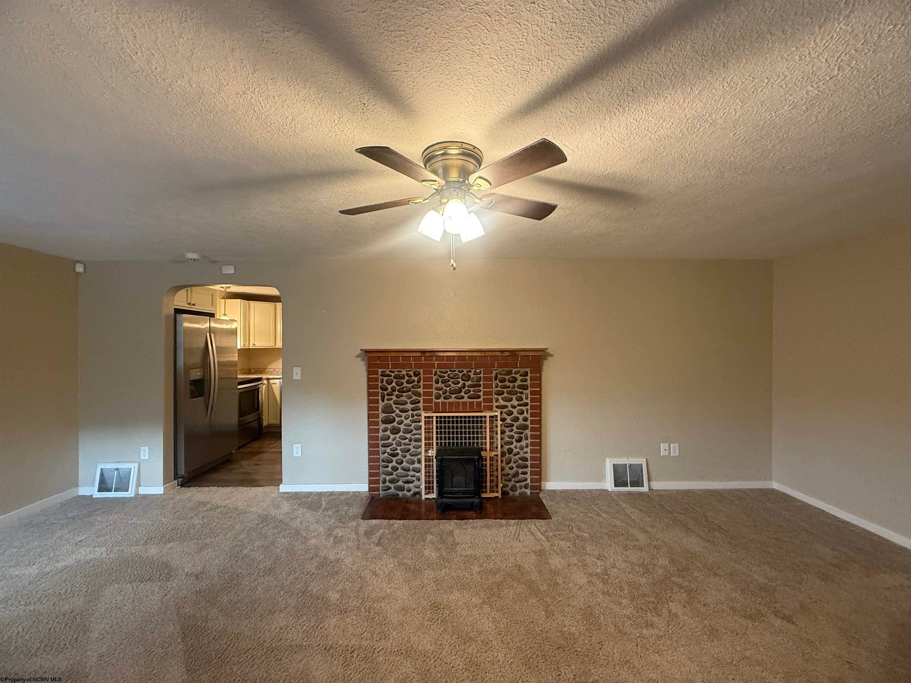 1233 Pleasant Valley Road Fairmont, WV 26554 - Photo 10 of 36 Gallery Image 10