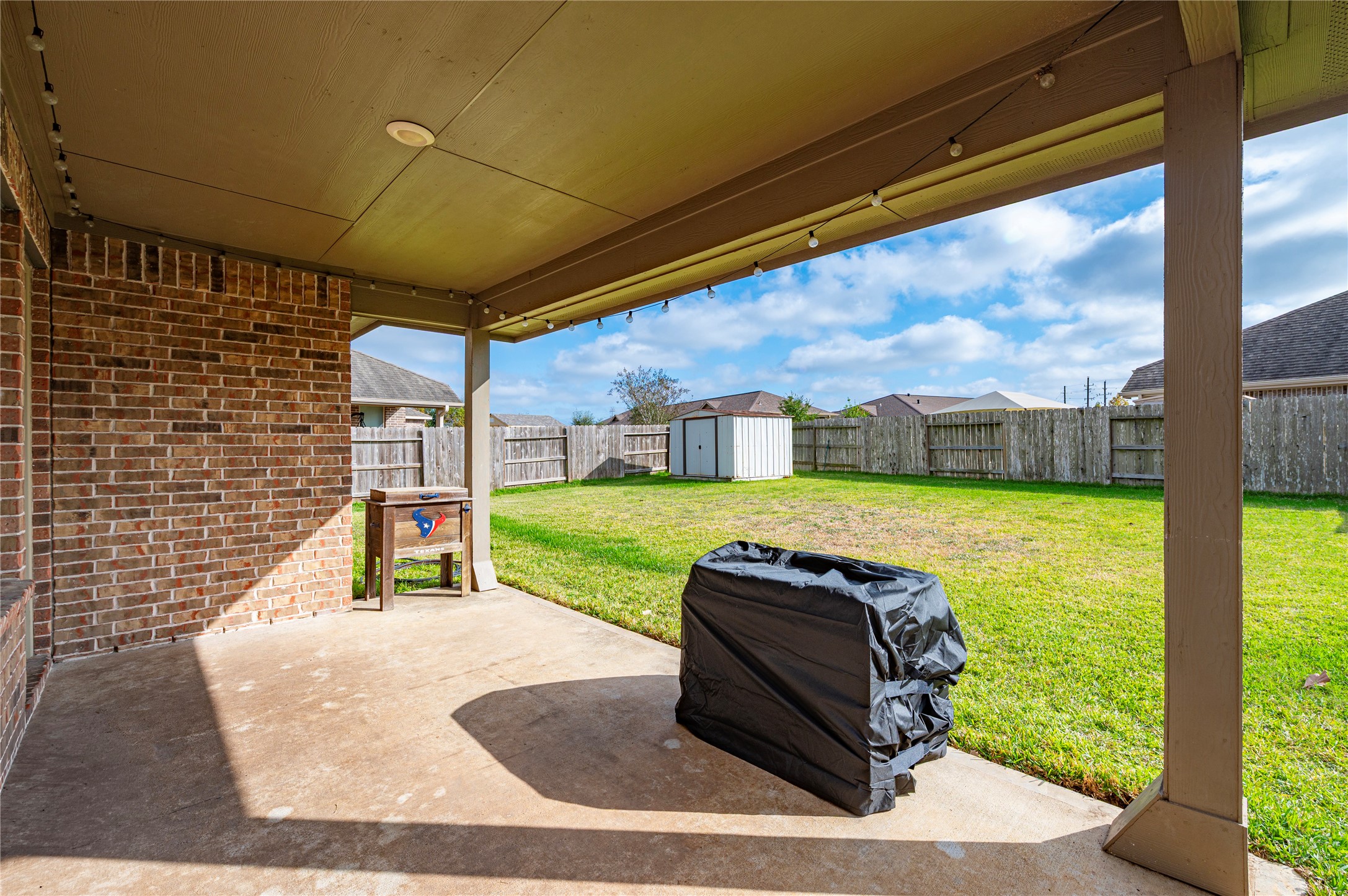 13726 Madera Bend Lane Rosharon, TX 77583 - Photo 28 of 34 a view of a couches in the patio