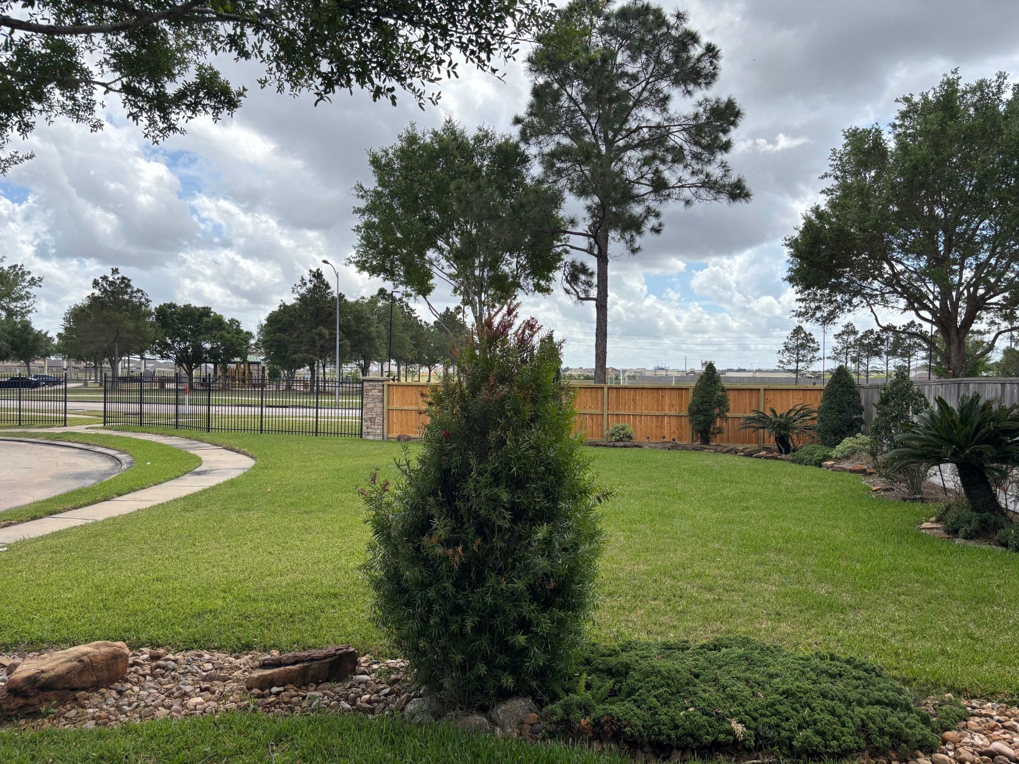 8318 Tartan Court Rosharon, TX 77583 - Photo 28 of 31 Southern Colony Park steps away.
