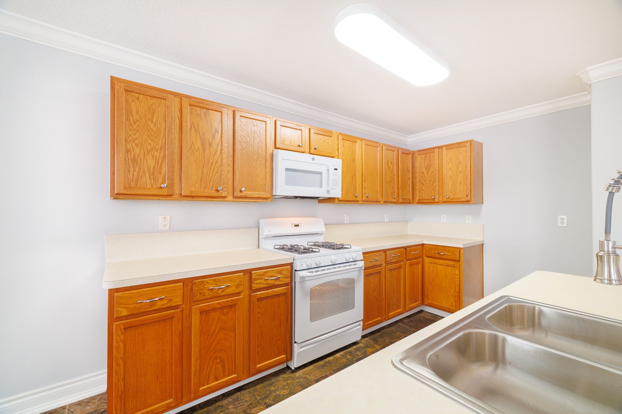 8318 Tartan Court Rosharon, TX 77583 - Photo 7 of 31