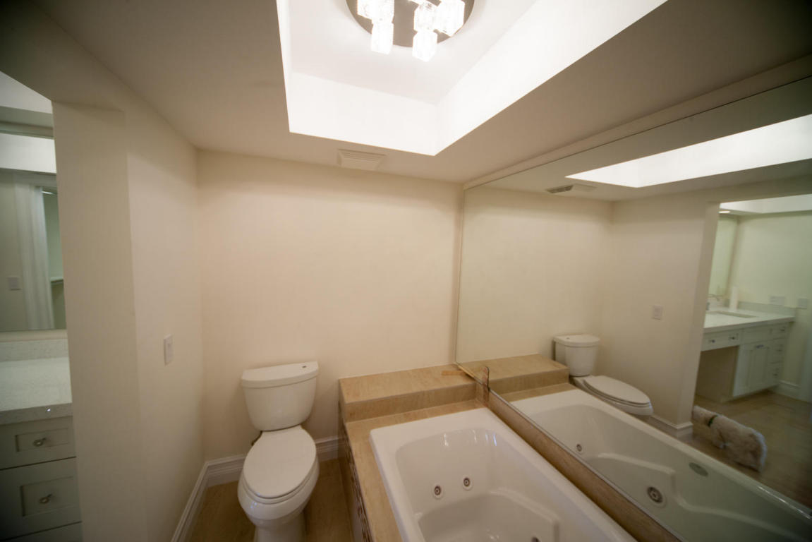 250 East Royal Palm Road, Unit 2A Boca Raton, FL 33432 - Photo 18 of 26 Master Bath4