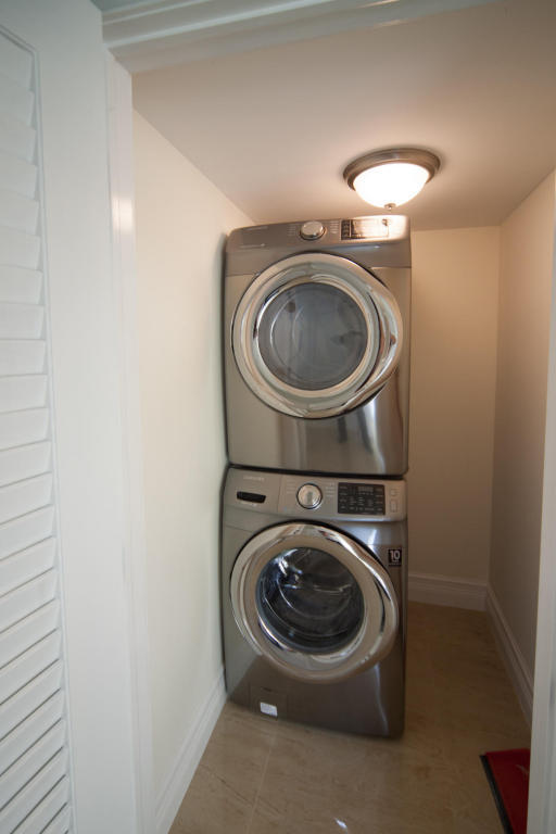 250 East Royal Palm Road, Unit 2A Boca Raton, FL 33432 - Photo 26 of 26 Laundry Rm