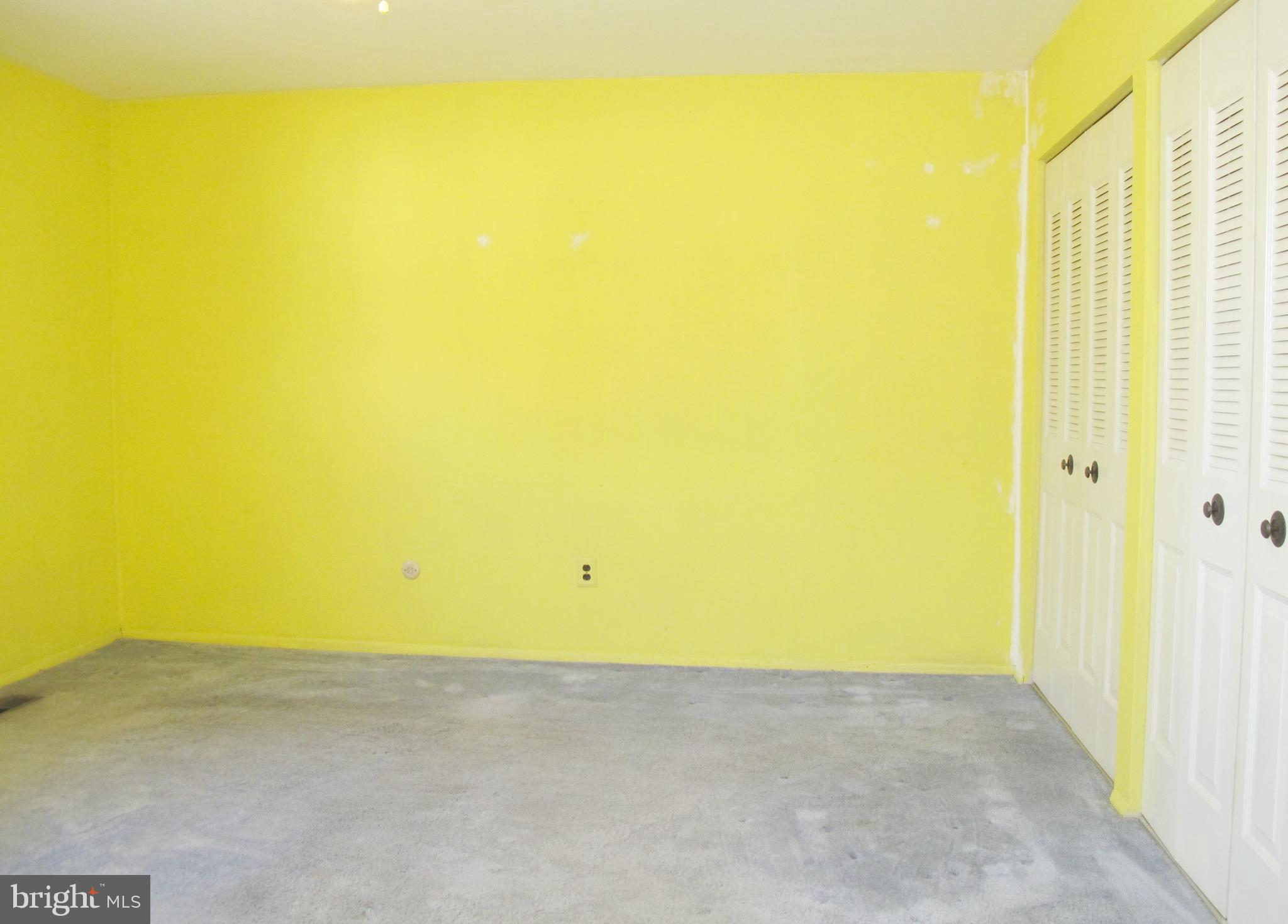 206 Paddock Way Delran, NJ 08075 - Photo 15 of 33 a view of a big room with wooden floor and windows