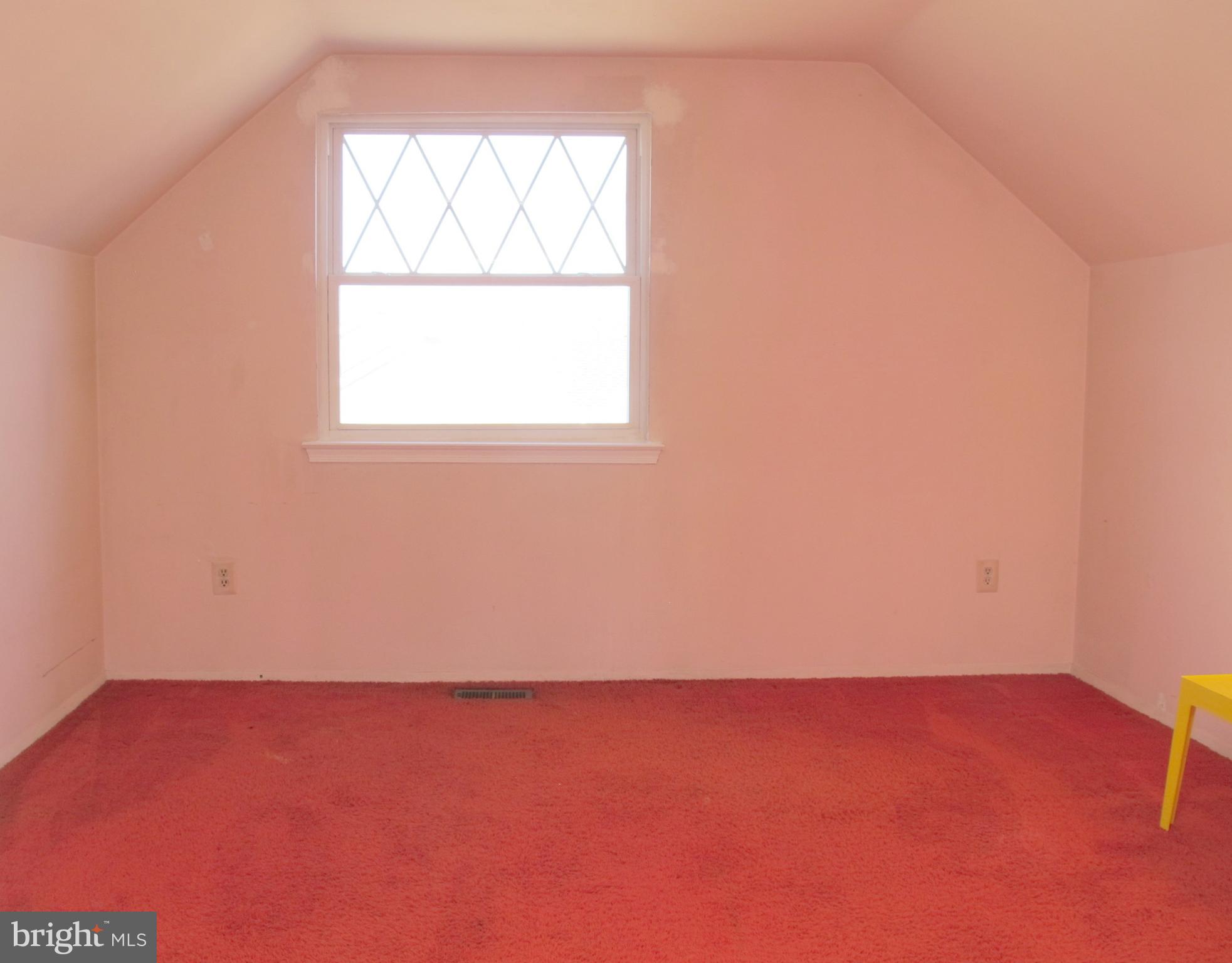 206 Paddock Way Delran, NJ 08075 - Photo 20 of 33 an empty room with a window