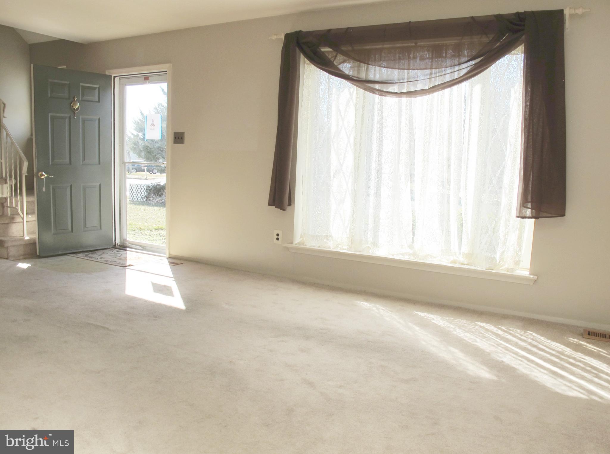 206 Paddock Way Delran, NJ 08075 - Photo 8 of 33 a view of a room with a window and a mirror