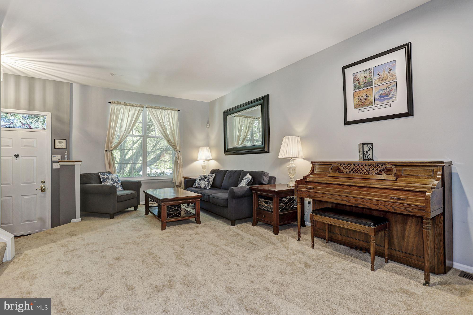 6370 Wind Rider Way Columbia, MD 21045 - Photo 3 of 34 Living Room