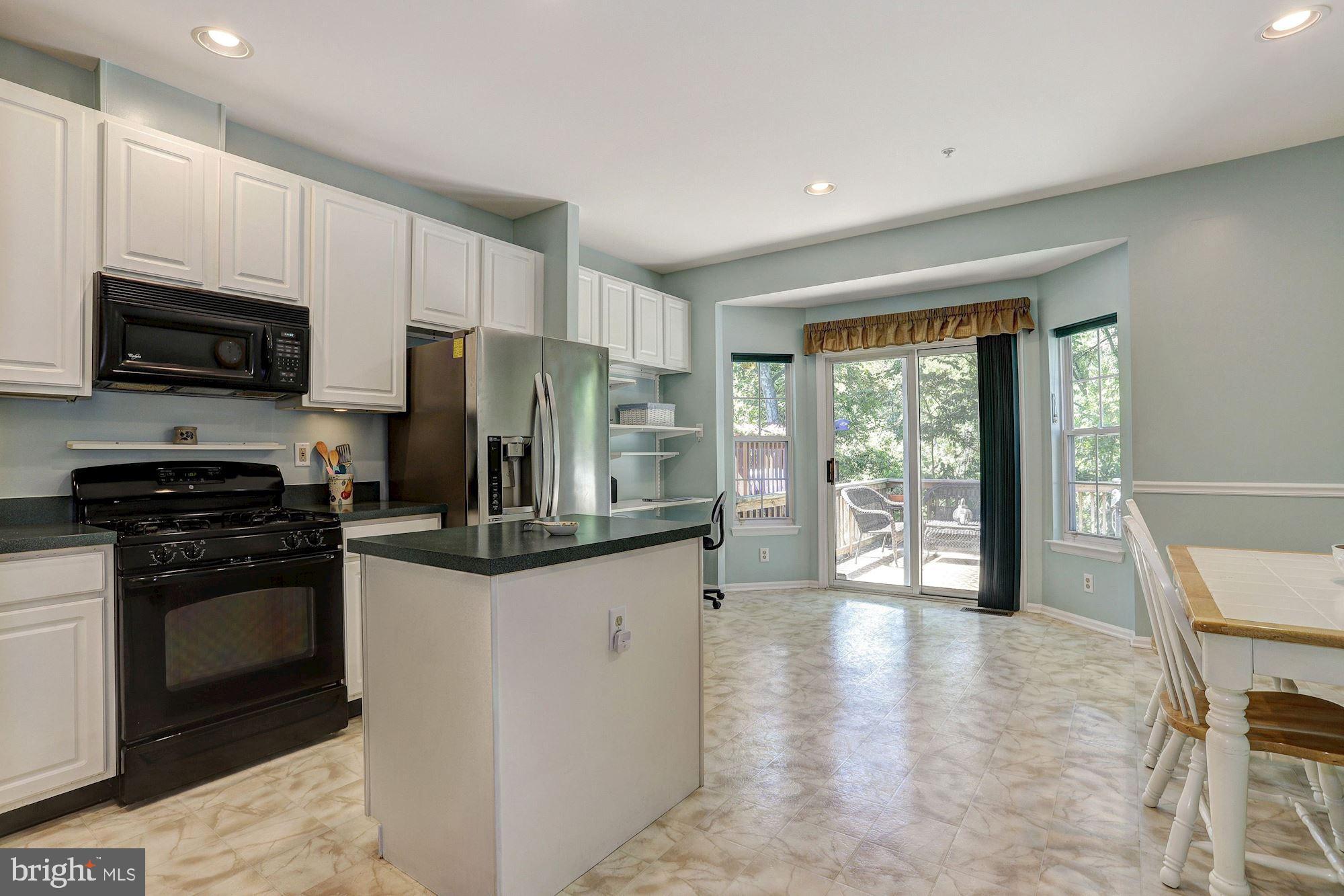 6370 Wind Rider Way Columbia, MD 21045 - Photo 5 of 34 Large Kitchen