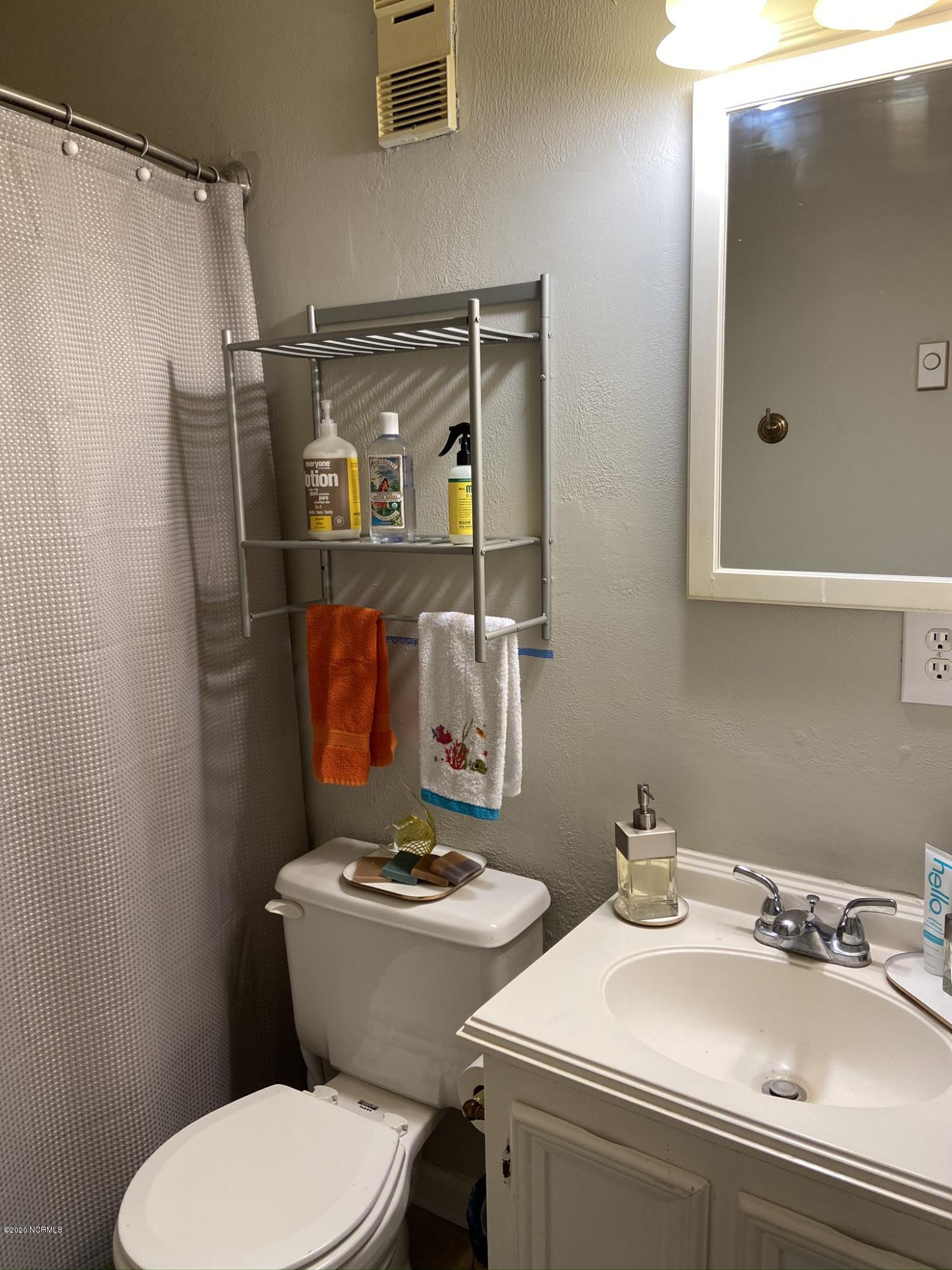 2174 New River Inlet Road, Unit 284 North Topsail Beach, NC 28460 - Photo 12 of 13 Bathroom 2